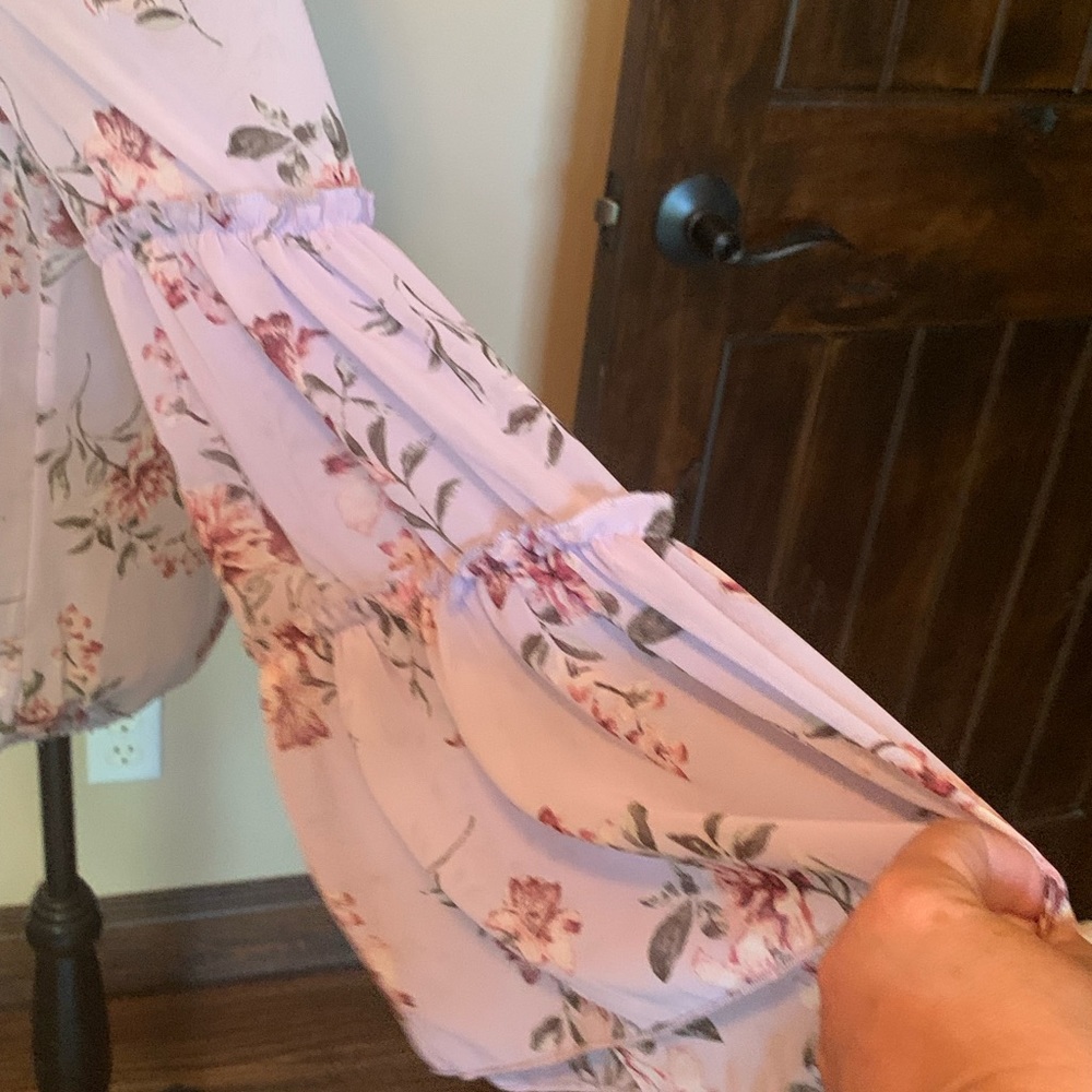 Lovely floral top-New without tag! - Picture 4 of 4
